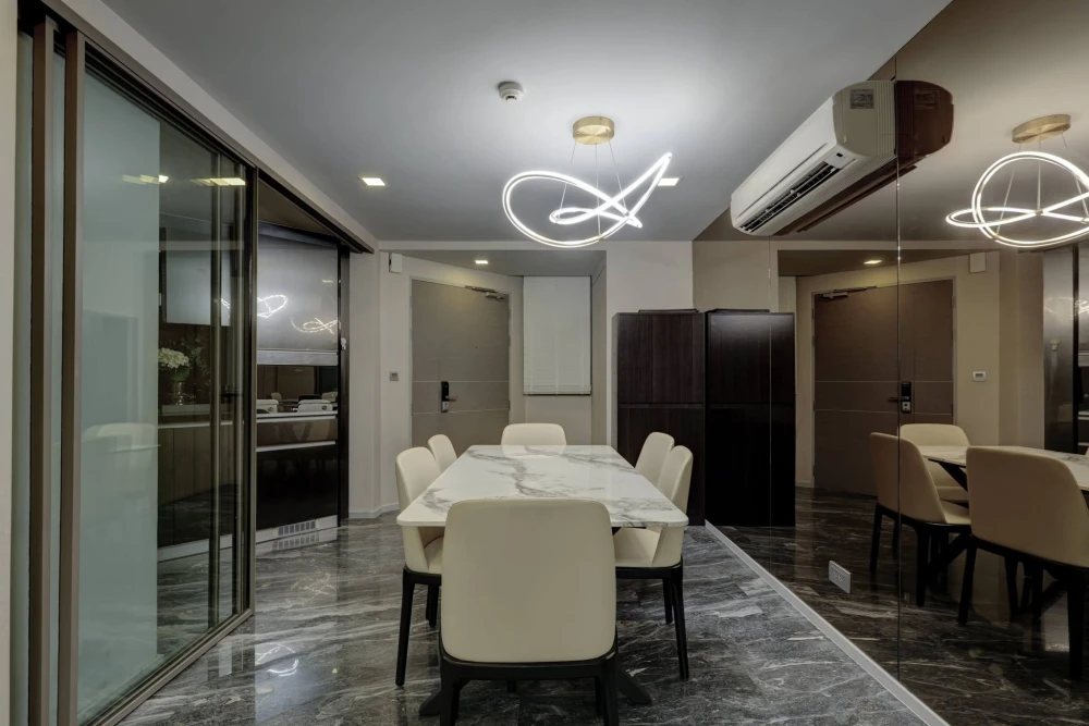 For rent: Ashton Residence 41. Spacious unit with ample living space in a prime location with convenient transportation. Don't miss out!