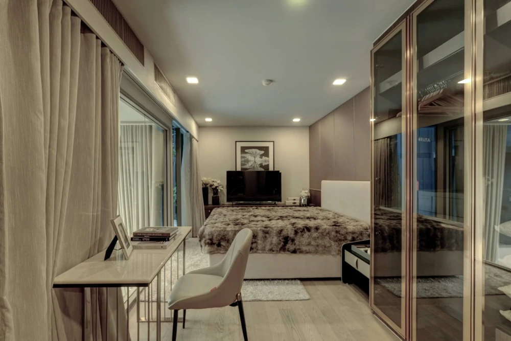For rent: Ashton Residence 41. Spacious unit with ample living space in a prime location with convenient transportation. Don't miss out!