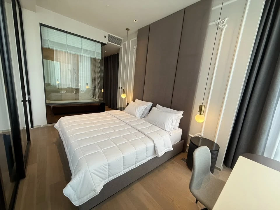 For rent: ASHTON SILOM, 31st floor, river view and ICONSIAM fireworks, fully furnished, I'm telling you, if you miss out, you'll regret it.