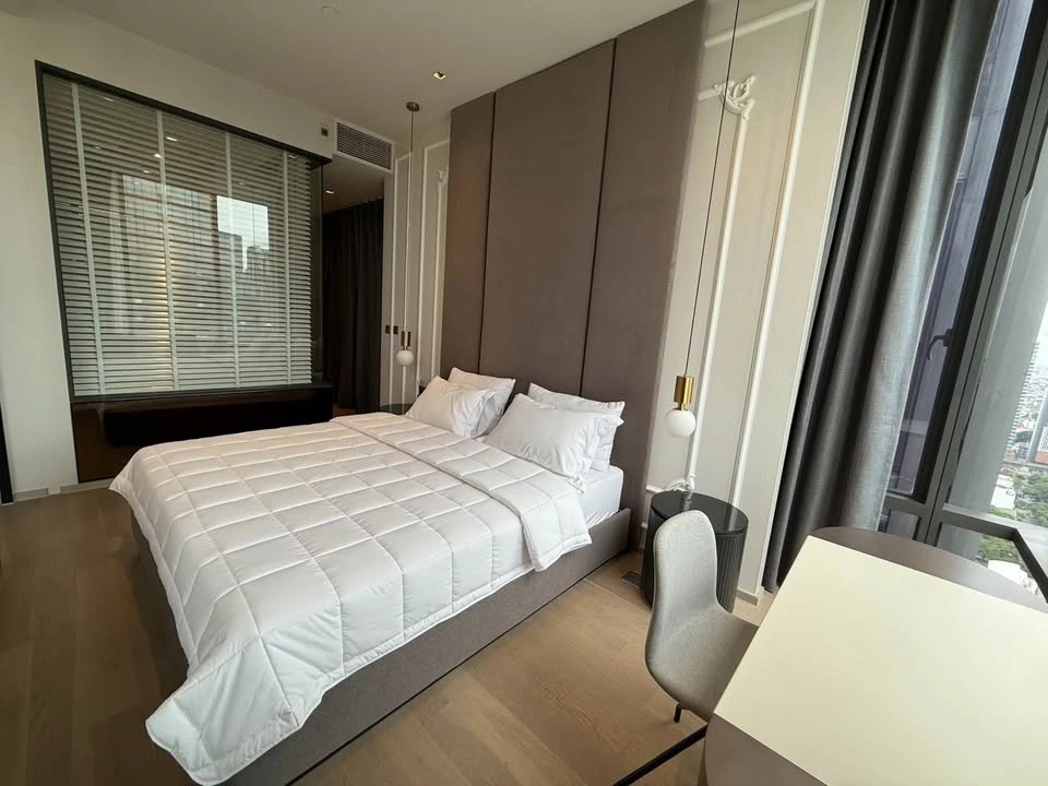 For rent: ASHTON SILOM, 31st floor, river view and ICONSIAM fireworks, fully furnished, I'm telling you, if you miss out, you'll regret it.
