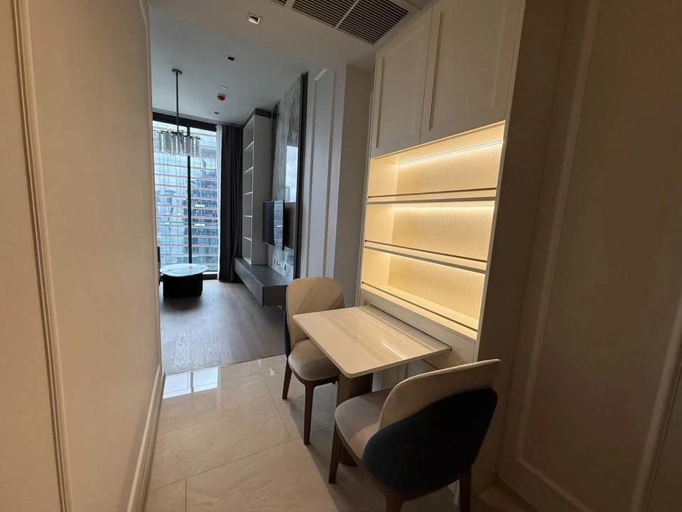 For rent: ASHTON SILOM, 31st floor, river view and ICONSIAM fireworks, fully furnished, I'm telling you, if you miss out, you'll regret it.