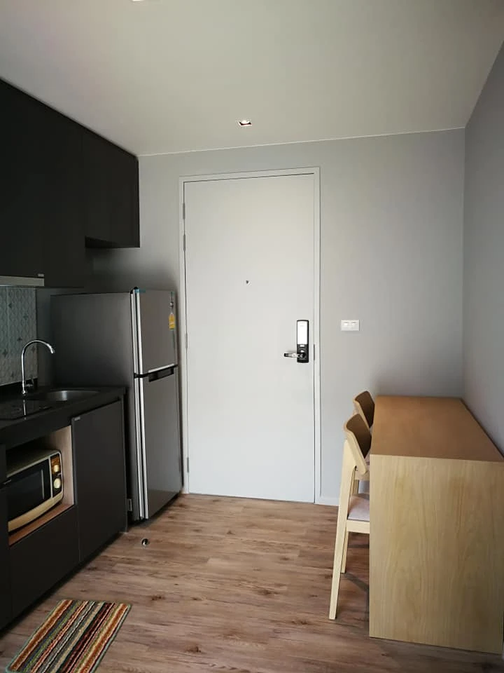 For rent: Aspen Condo Lasalle. Nice room, fully furnished, great price – a rare find! Book now!