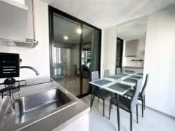 For rent: Aspire Asoke - Ratchada, 1 bedroom, 1 bathroom, fully furnished, convenient transportation, just bring your bags and move in!