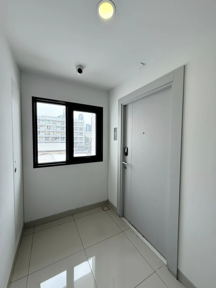 For rent: Aspire Asoke - Ratchada, nice room, 4th floor, fully furnished and equipped. Reserve now!