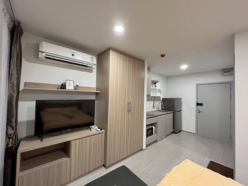 Studio apartment for rent at Aspire Asoke - Ratchada. Fully furnished with complete amenities. Book now!