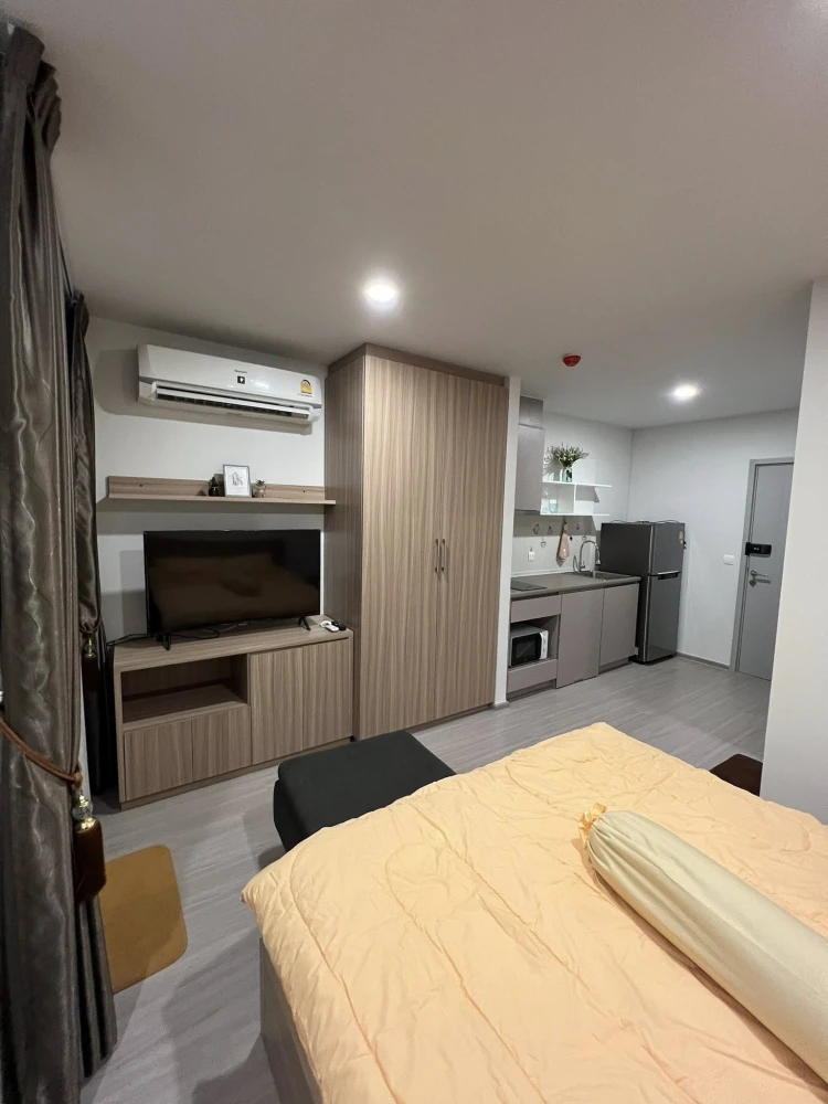 Studio apartment for rent at Aspire Asoke - Ratchada. Fully furnished with complete amenities. Book now!