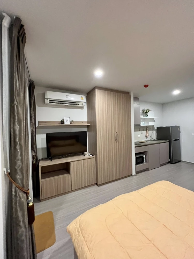 Studio apartment for rent at Aspire Asoke - Ratchada. Fully furnished with complete amenities. Book now!