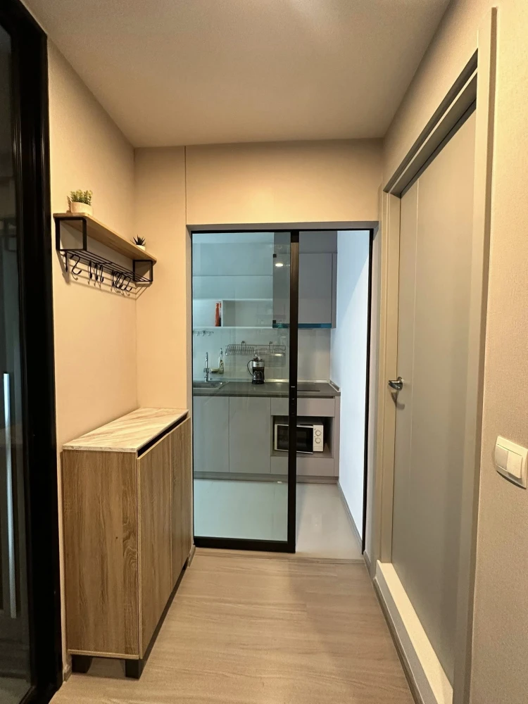 For rent: Aspire Asoke - Ratchada, beautiful room, fully furnished + appliances, just bring your bags and move in.