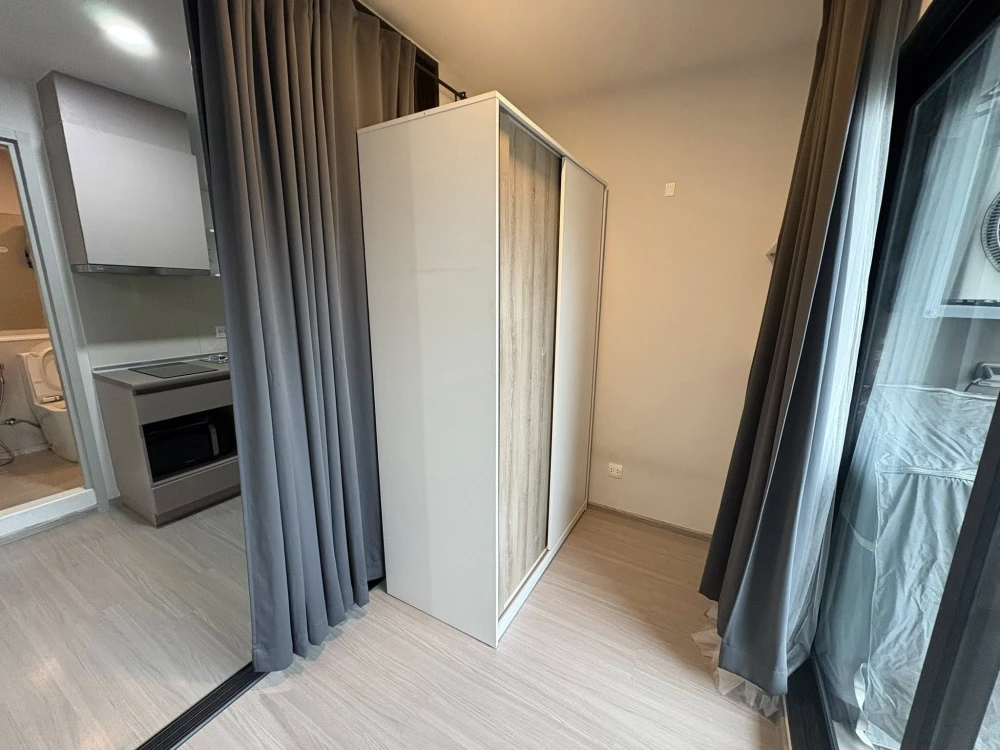 For rent: Aspire-Asoke Ratchada. Spacious rooms with efficient use of space at an amazing price. Book now! Don't miss out!