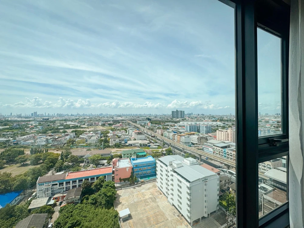 For rent: Aspire Erawan Prime, 1 bedroom, 1 bathroom, balcony with good ventilation, not hot, fully furnished, hurry and reserve now!