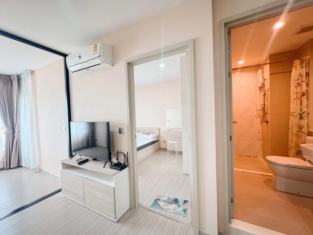 For rent: Aspire Erawan Prime, 1 bedroom, 1 bathroom, balcony with good ventilation, not hot, fully furnished, hurry and reserve now!