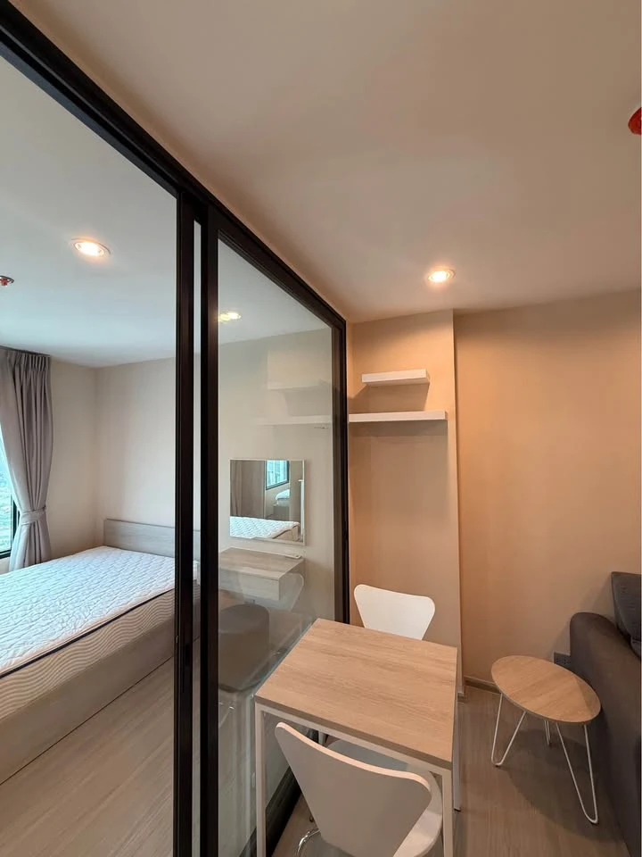 For rent: Aspire Erawan Prime, 1 bedroom, 30th floor, unobstructed view, fully furnished. Don't miss out!
