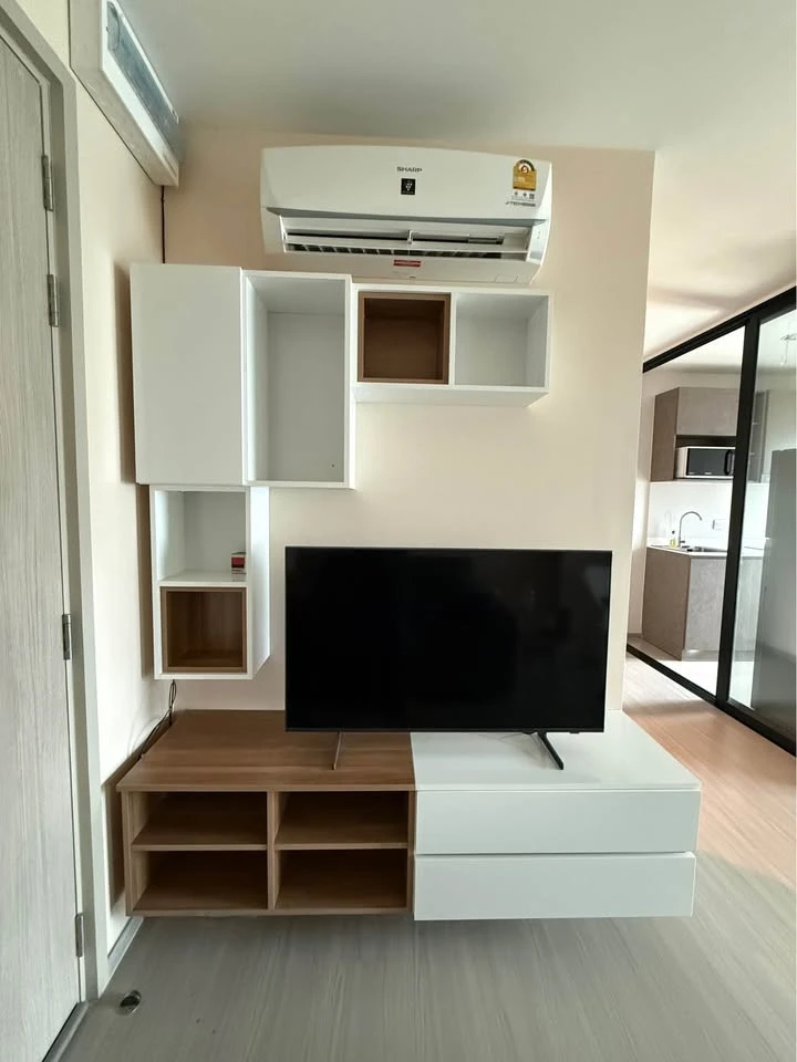 For rent: Aspire Erawan Prime, 1 bedroom, 30th floor, unobstructed view, fully furnished. Don't miss out!