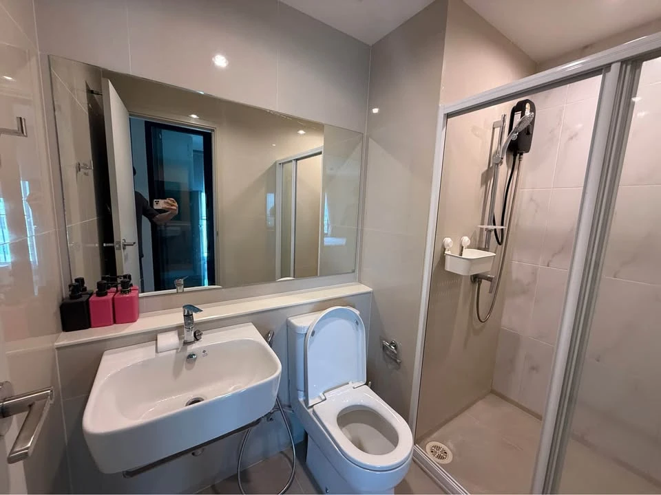 For rent: Aspire Erawan Prime, 1 bedroom, 30th floor, unobstructed view, fully furnished. Don't miss out!