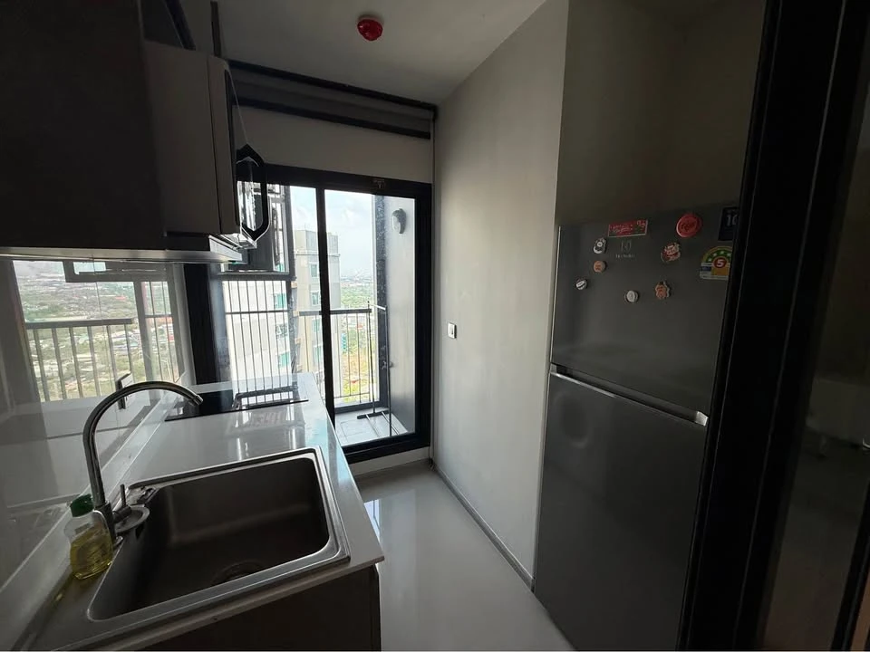 For rent: Aspire Erawan Prime, 1 bedroom, 30th floor, unobstructed view, fully furnished. Don't miss out!