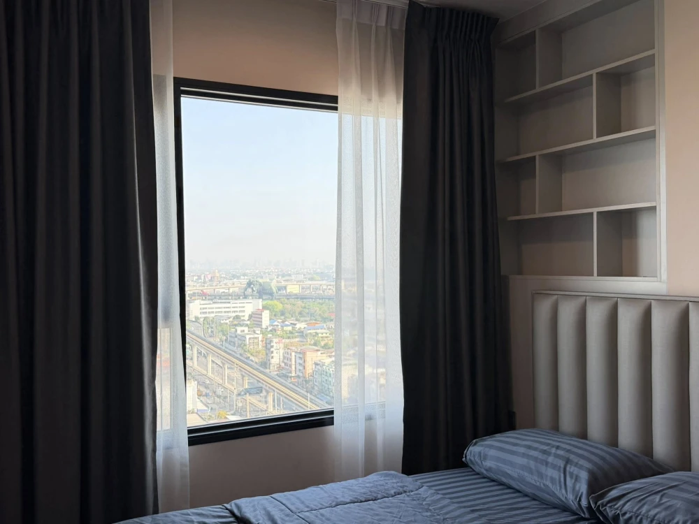 For rent: Aspire Erawan Prime 1-bedroom apartment. Coordinated interior design, fully furnished. Book now!