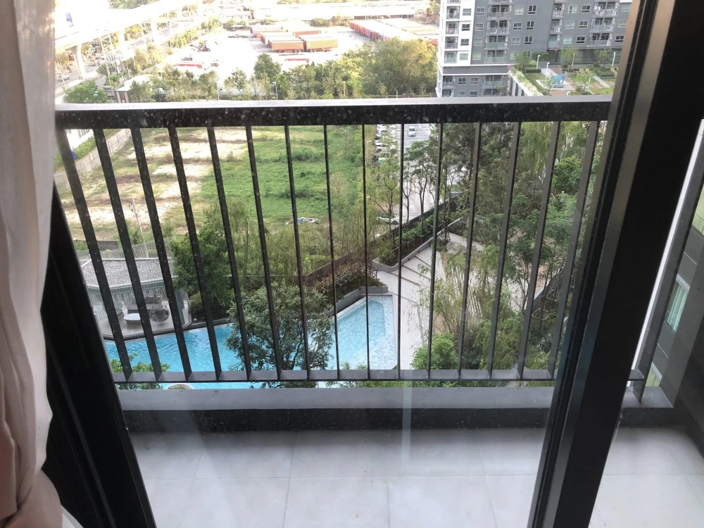 For rent: Aspire Erawan Prime, 12A floor, fully decorated room, comes at a low price, hurry and reserve now.