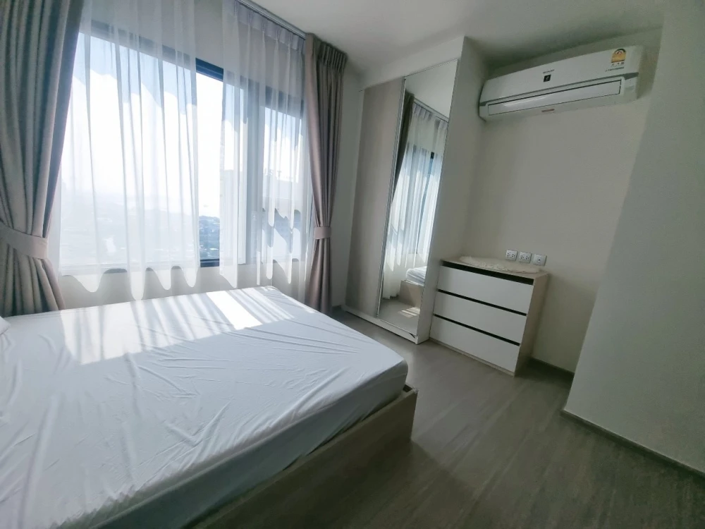 For rent: Aspire Erawan Prime, 27th floor, swimming pool view, fully furnished, book now, hurry!