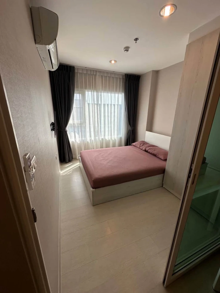 Apartment for rent at ASPIRE Erawan. Nice room, fully furnished with appliances. Just bring your bags and move in!
