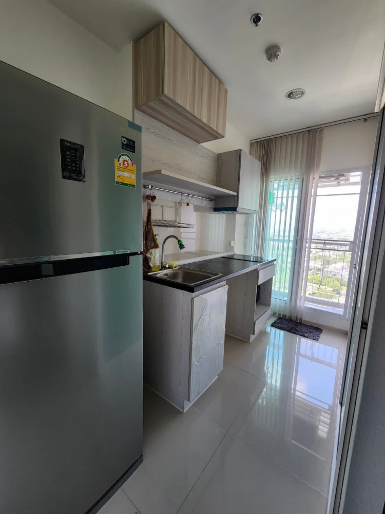 For rent: Aspire Erawan, ready-to-move-in unit, high floor, spacious and comfortable, at an affordable price. Book now!