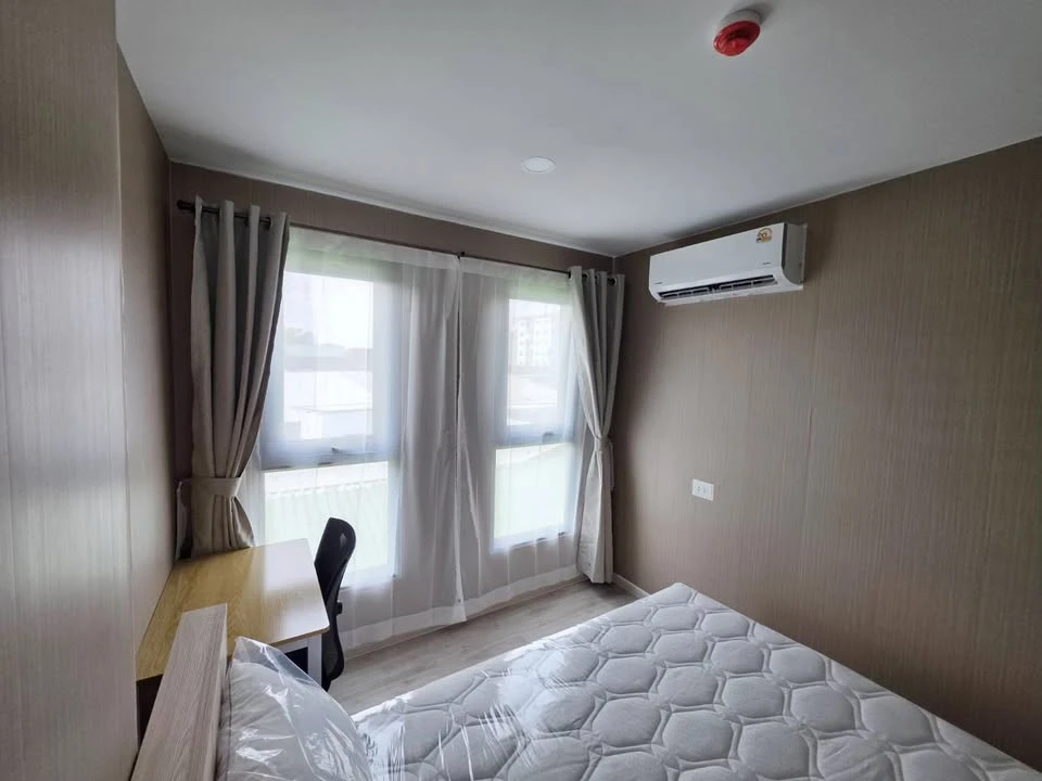For rent: Aspire Itsaraphap Station. Nice room, fully furnished + appliances included. Just bring your suitcase and move in!