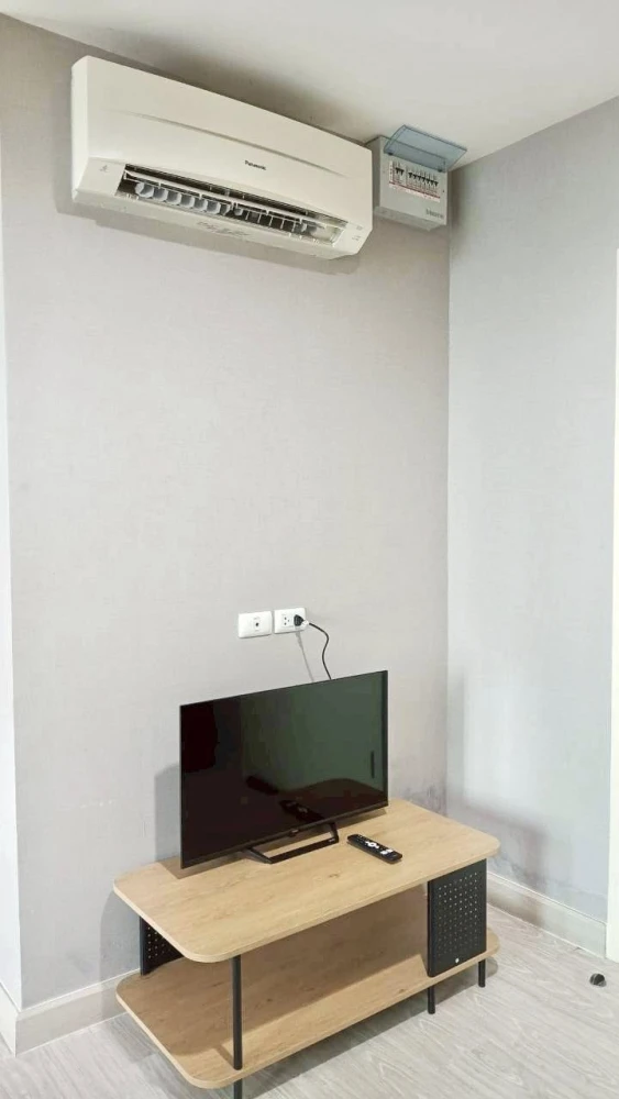 For rent: Aspire Ngamwongwan, 1 bedroom, 1 bathroom. Fully furnished with high-quality built-in marble wall units. Book now!