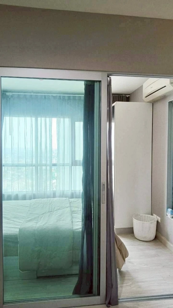 For rent: Aspire Ngamwongwan, 1 bedroom, 1 bathroom. Fully furnished with high-quality built-in marble wall units. Book now!