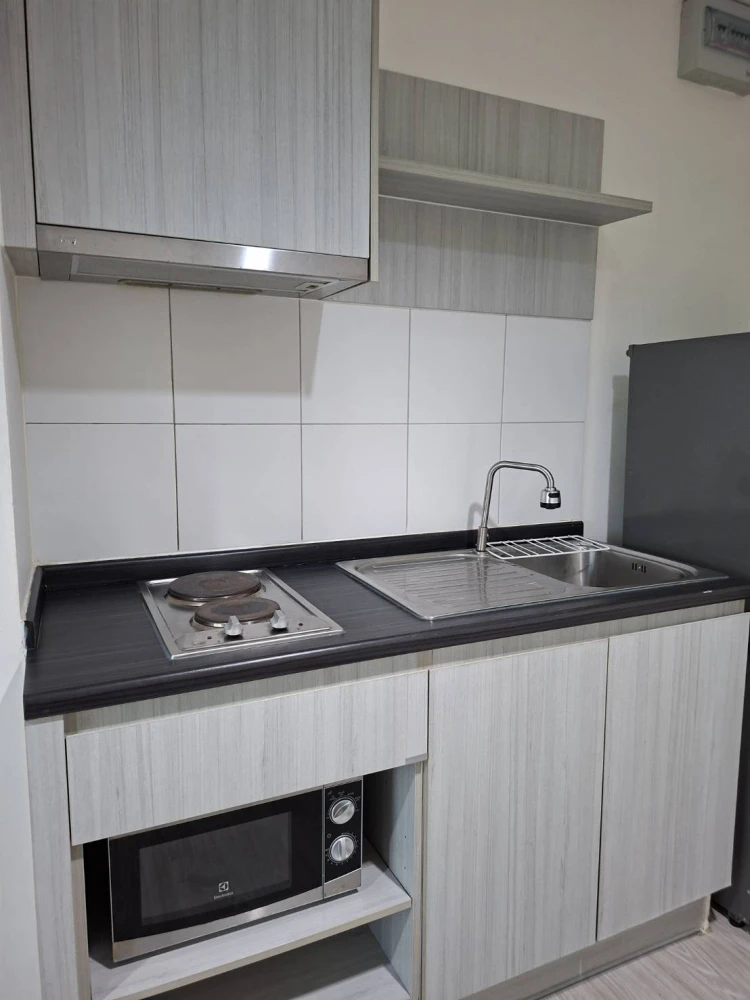 For rent: Aspire Ngamwongwan, 27th floor, fully furnished, very livable. Book now!
