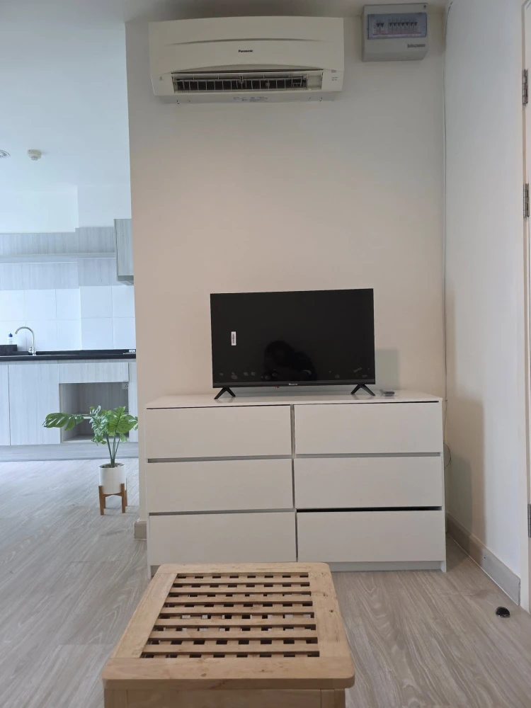 For rent: ASPIRE NGAMWONGWAN, a nice room, fully furnished, affordable price, reserve now!