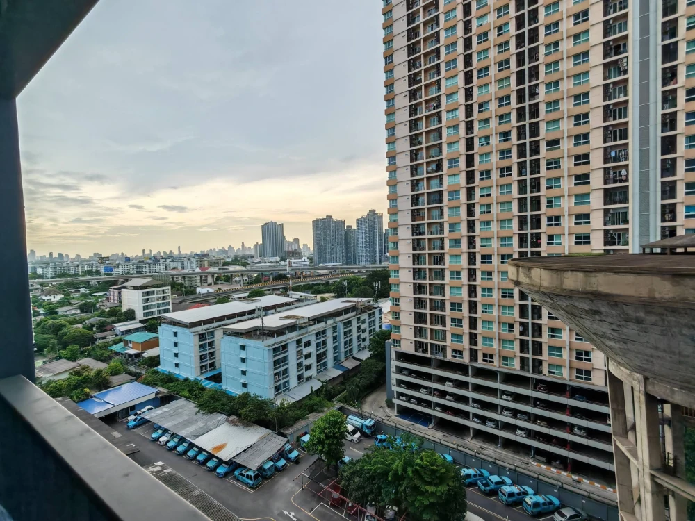 For rent: Aspire Onnut Station, 11th floor (not a studio), unobstructed view, fully furnished. Don't miss out!