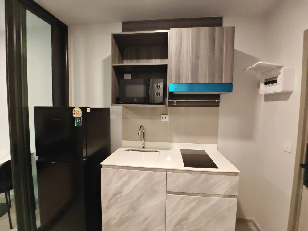 For rent: Aspire Onnut Station, 11th floor (not a studio), unobstructed view, fully furnished. Don't miss out!