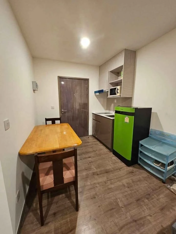 For rent: ASPIRE Pinklao - Arun Ammarin, 4th floor, fully furnished room, nice to live in. If interested, hurry and reserve now. Urgent!