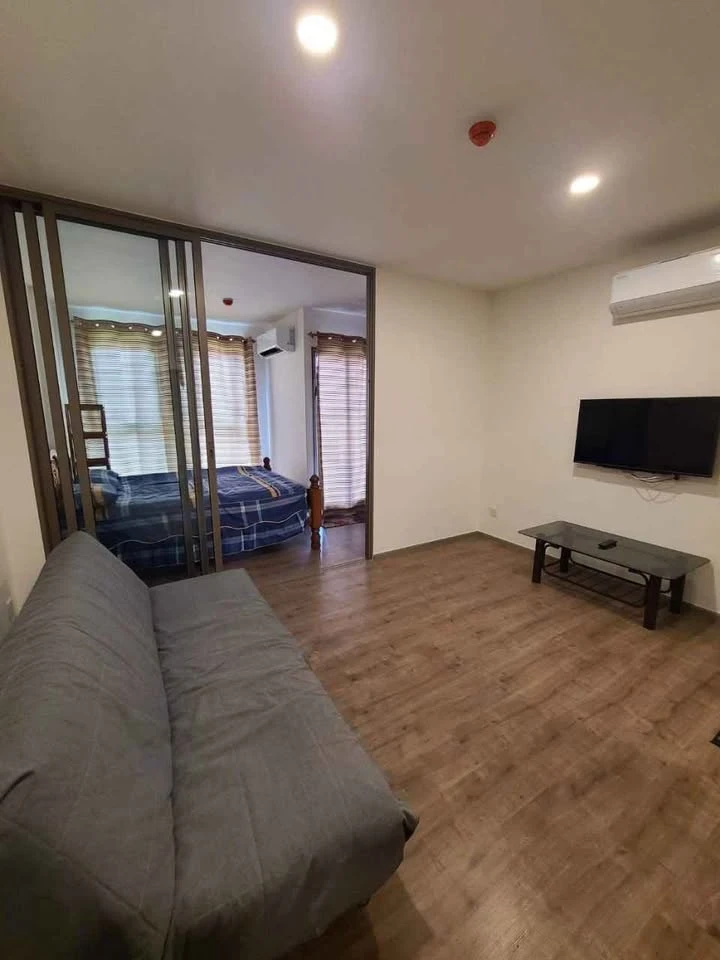 For rent: ASPIRE Pinklao - Arun Ammarin, 4th floor, fully furnished room, nice to live in. If interested, hurry and reserve now. Urgent!