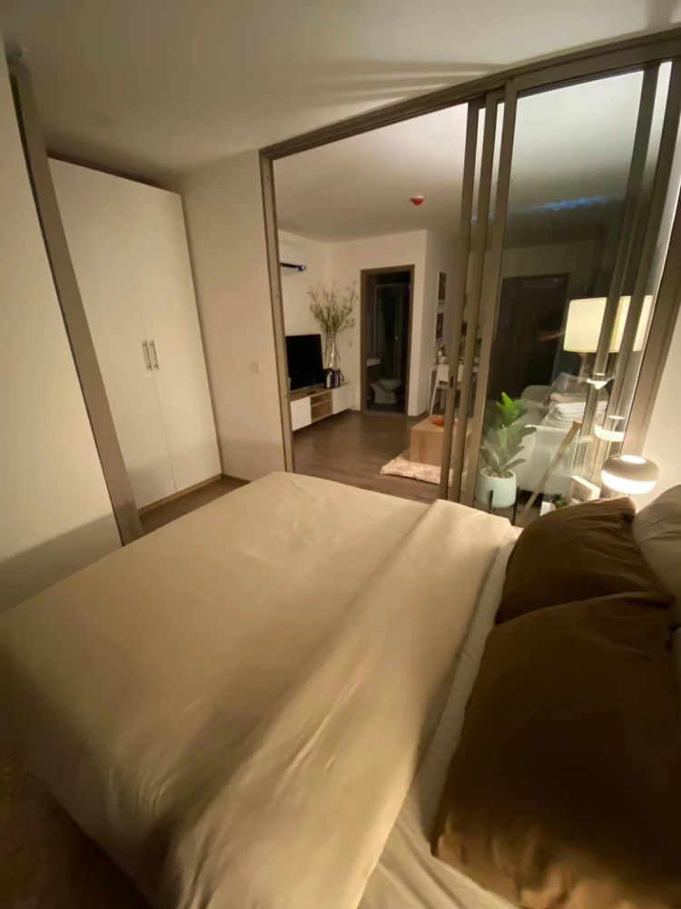 For rent: ASPIRE Pinklao - Arun Ammarin, 5th floor, fully furnished room, move in with your bags immediately. Reserve now!