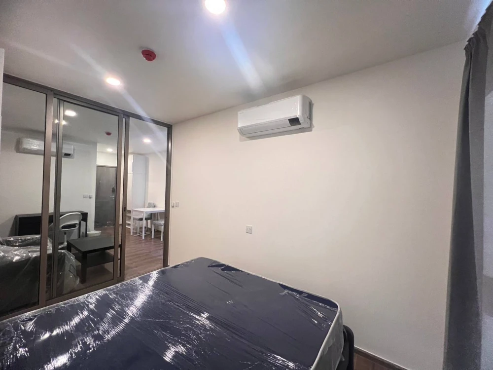 For rent: Aspire Pinklao - Arun Ammarin. Pool and garden view. Room is far from the garbage room and elevator, ensuring peace and quiet. Don't miss ou