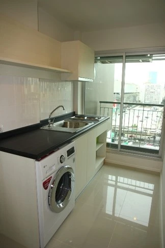 For rent: Aspire Rama 9, 11th floor, partitioned room, fully furnished, reserve now, don't miss out, hurry!