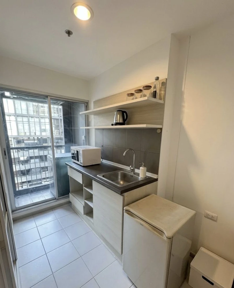 For rent: Aspire Ratchada-Wongsawang, 1 bedroom, 1 bathroom, fully furnished. Just bring your suitcase and move in!
