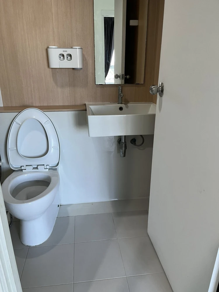 For rent: Aspire Ratchada-Wongsawang, Building B, near the fire escape, fully furnished, ready to move in