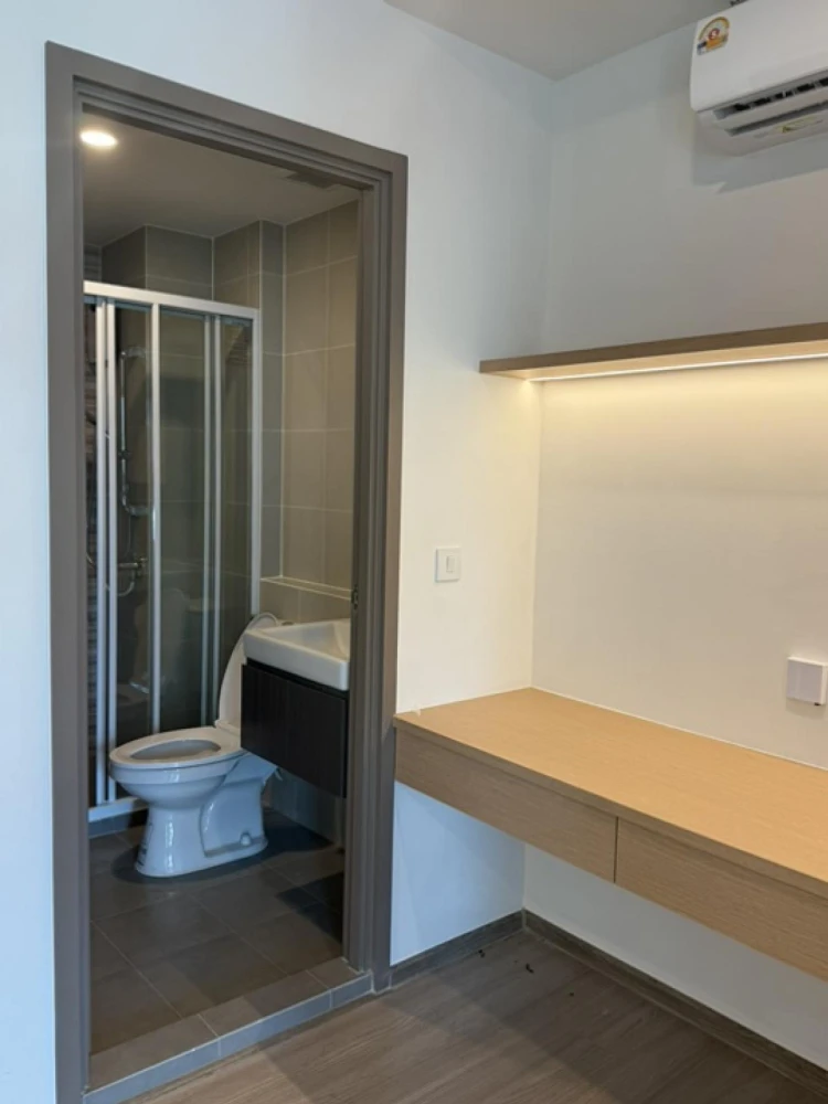 Aspire Ratchayothin for rent, 6th floor, fully furnished room, ready to move in. Interested? Hurry and reserve now!