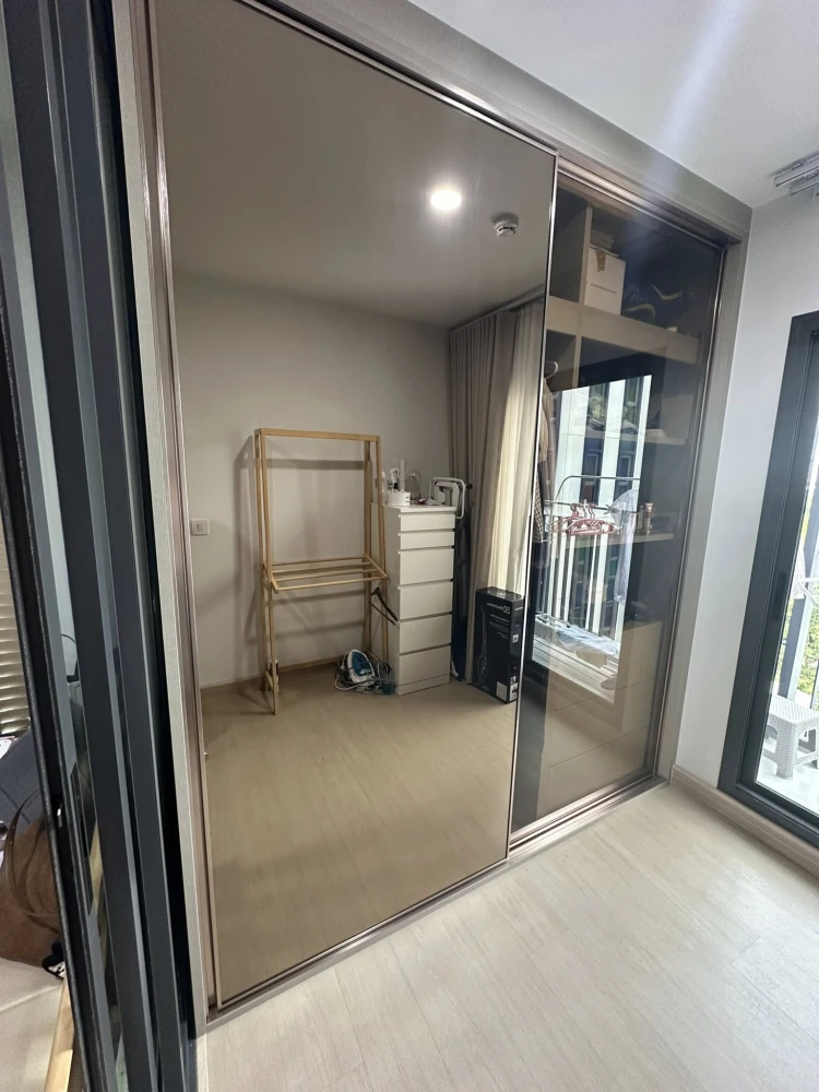 For rent: Aspire Ratchayothin. Nice room with high-quality built-in furniture and complete amenities. Don't miss out!