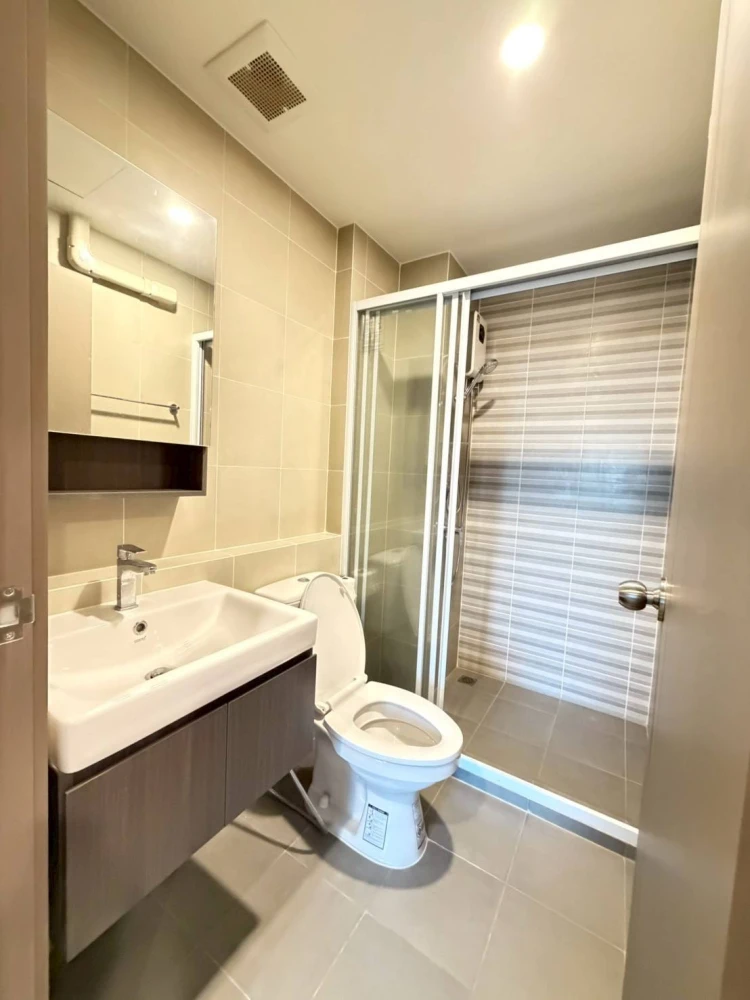 Aspire Ratchayothin for rent, nice room, fully furnished, just bring your bags!!