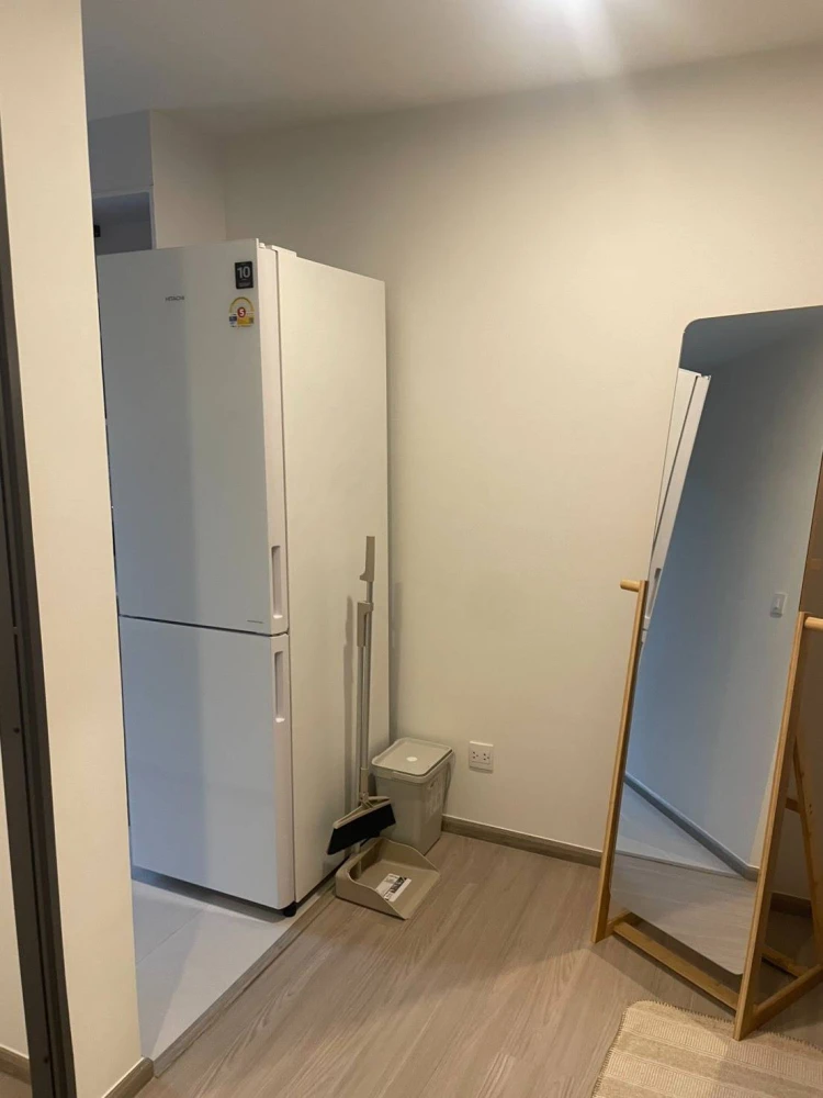 For rent: Aspire Ratchayothin, fully furnished room, move in with your bags immediately. If interested, hurry and book now. Don't miss out.