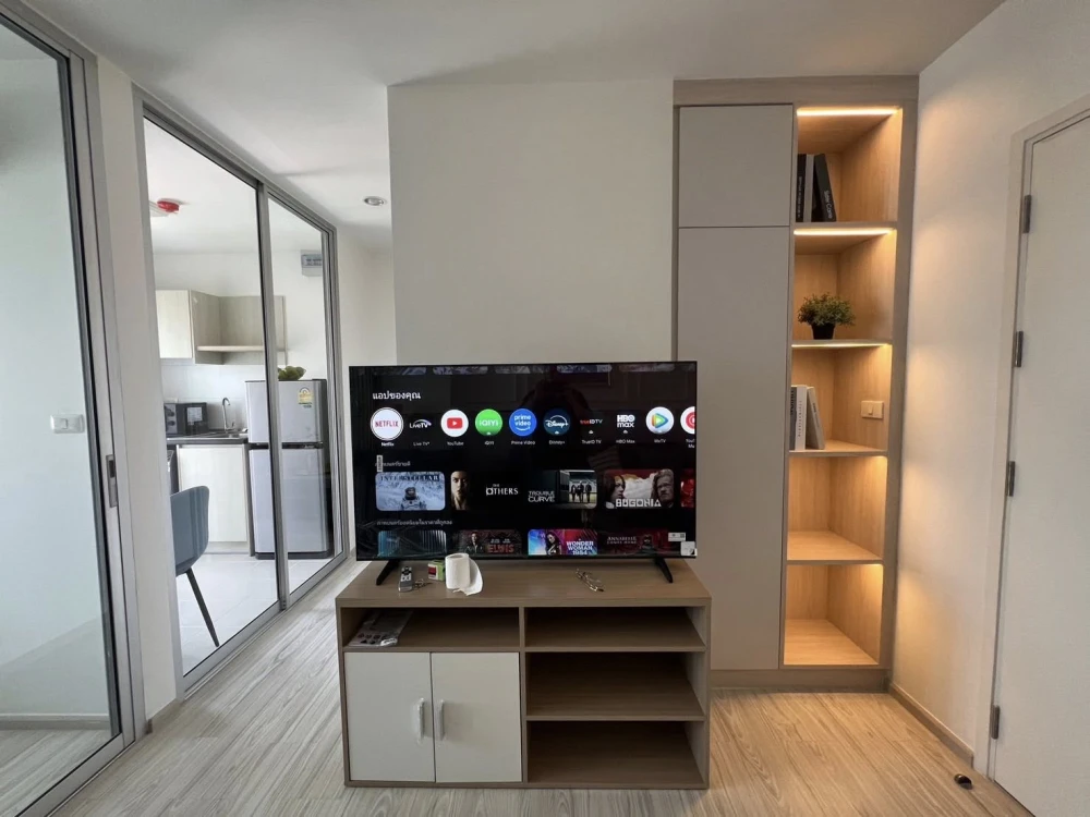 For rent: Aspire Rattanathibet 2, beautifully decorated two-bedroom unit with high-quality built-in furniture. Don't miss out!