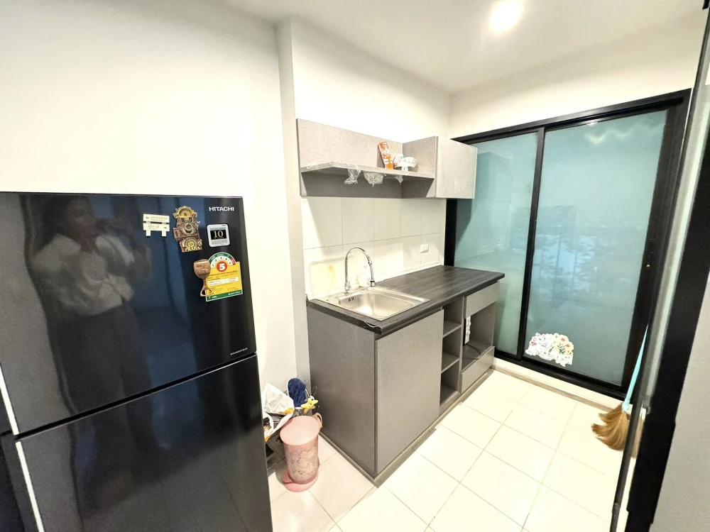 For rent: Aspire Sathorn - Taksin (Copper Zone), ready-to-move-in room, fully furnished, affordable price, just bring your own luggage and move in++
