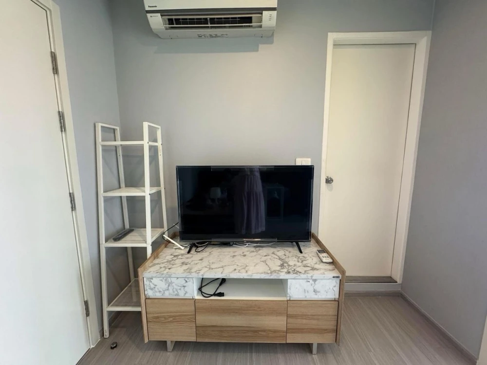 For rent: Aspire Sathorn-Ratchaphruek, 17th floor, swimming pool view, fully furnished, nice room, reserve now, hurry!