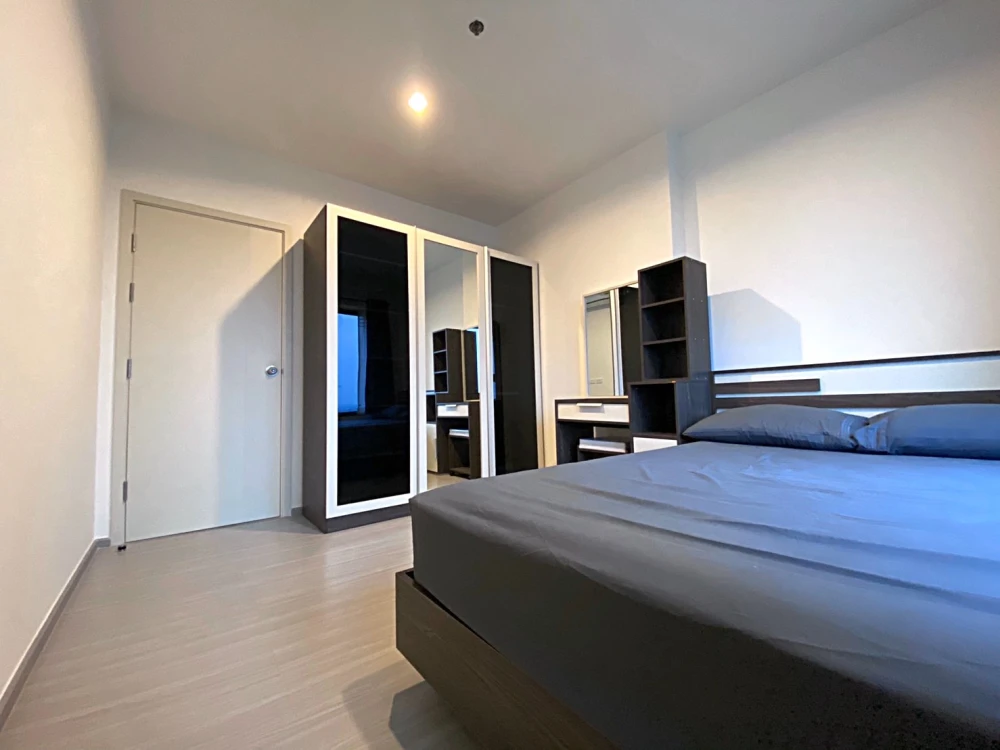 For rent: Aspire Sathorn-Ratchaphruek, 20th floor, fully furnished unit. Book now! (Hurry!)