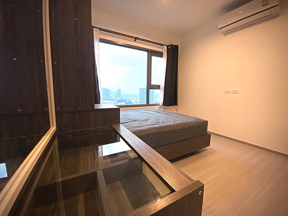 For rent: Aspire Sathorn-Ratchaphruek, 20th floor, fully furnished unit. Book now! (Hurry!)