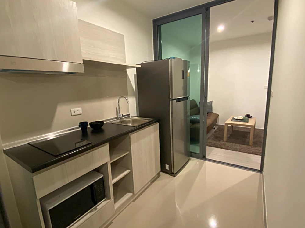 For rent: Aspire Sathorn-Ratchaphruek, 20th floor, fully furnished unit. Book now! (Hurry!)