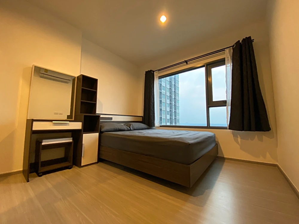 For rent: Aspire Sathorn-Ratchaphruek, 20th floor, fully furnished unit. Book now! (Hurry!)