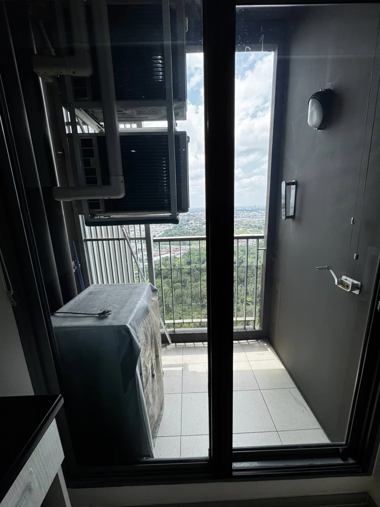 For rent: Aspire Sathorn-Ratchaphruek. Nice room, great location, and fully furnished. Book now!